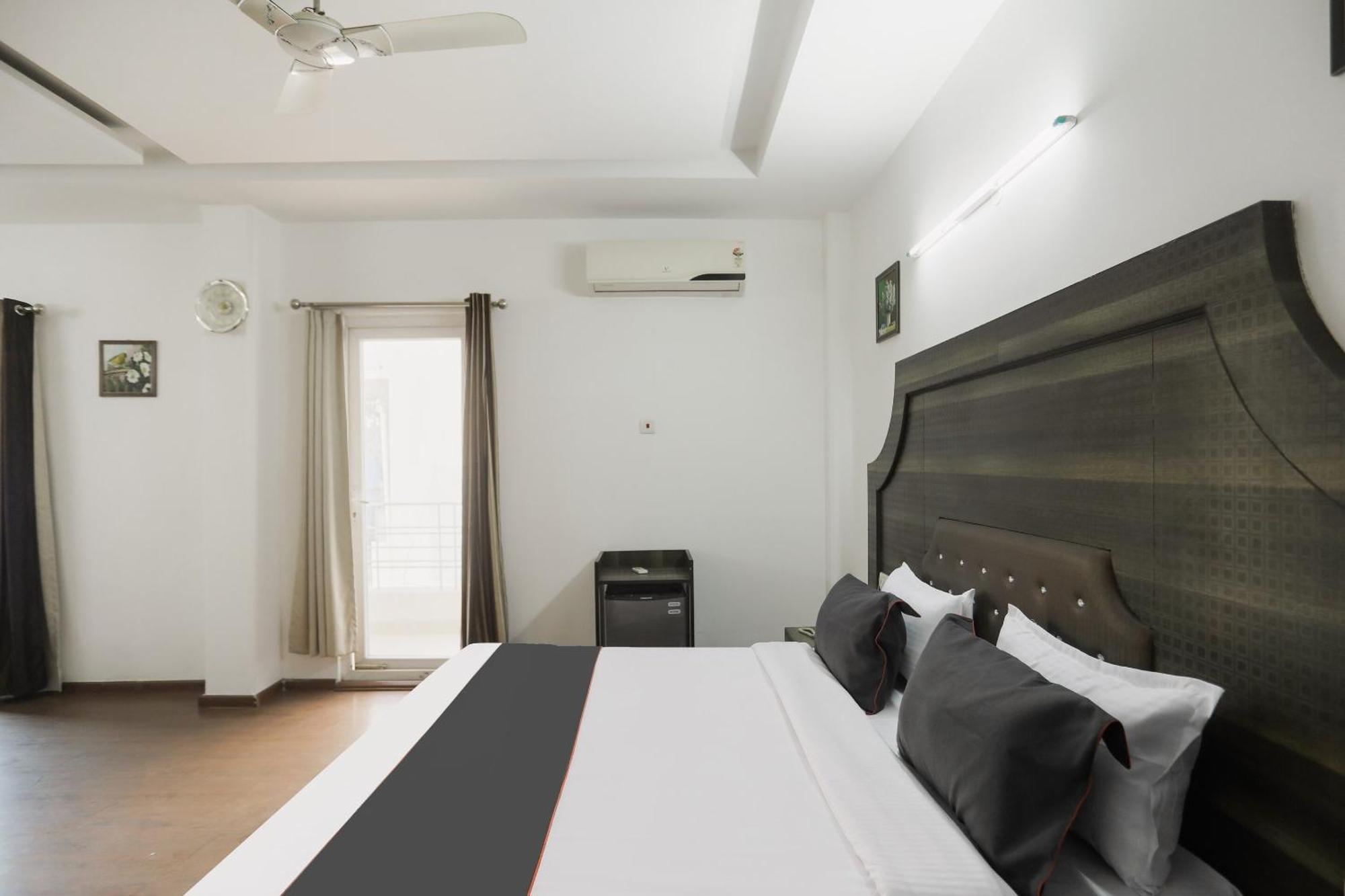 Hotel O Kanishk Inn Gurgaon Exterior foto